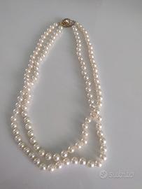 Collana da donna con perle e diamantino centrale