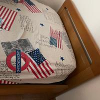 Letto singolo in legno