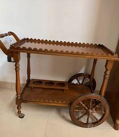 Carello porta bevande in legno