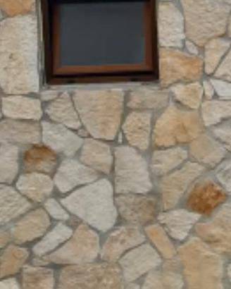 Pavimento in marmo, ciotoli in marmo giallo