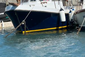 Barca da pesca con Vetus 33 cv con 600 ore