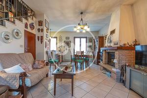 Villetta a schiera di 92 m² con 3 locali e box aut
