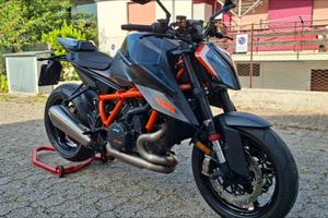 KTM superduke r 2021 unipro ! leggi bene !