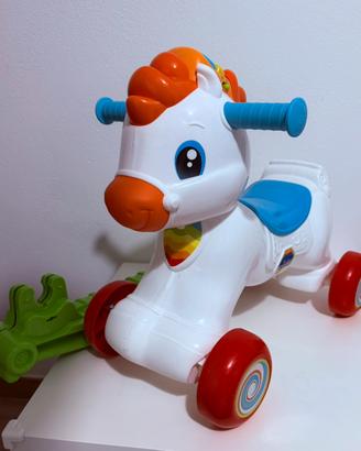 Cavallo a Dondolo e ruote cavalcabile clementoni
