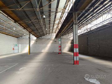 Immobile di 925 m² a Beinasco