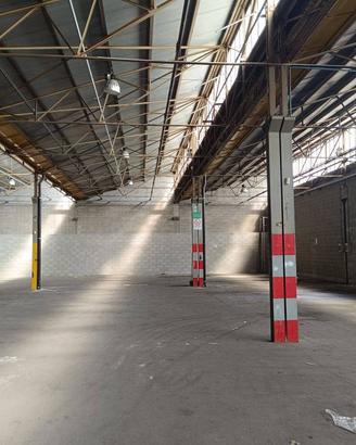 Immobile di 925 m² a Beinasco