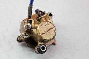 PINZA POSTERIORE SUZUKI GSXR 1000 2007 2008 GSX R