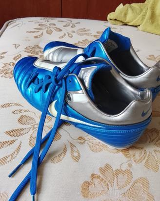scarpe da calcio nuovo 