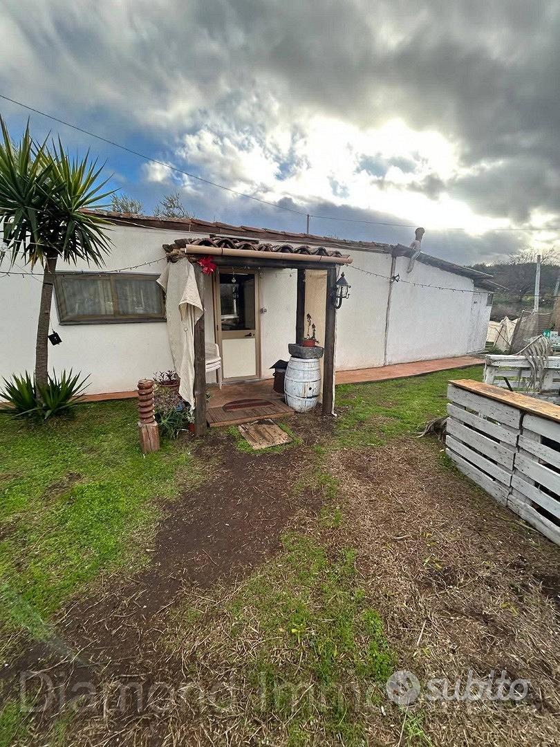Villa con piscina e uliveto a Solicchiata - Vista 4