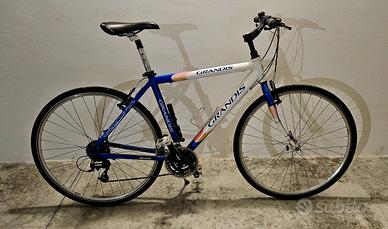  Bicicletta marca Grandis