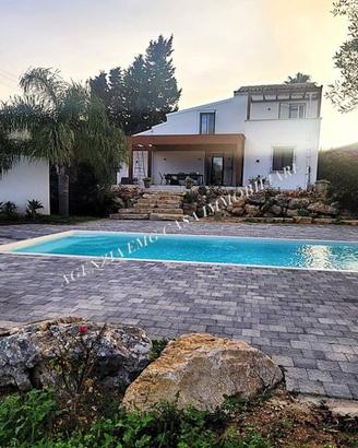 Incantevole Villa con piscina 4mx10m Fraginesi Sco