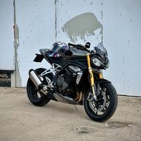 Triumph Speed Triple 1200 rs