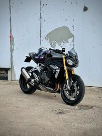 Triumph Speed Triple 1200 rs