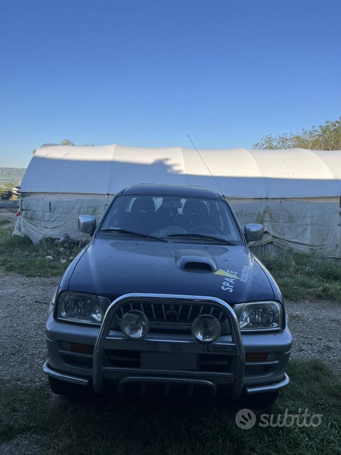 MITSUBISHI L200