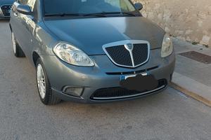lancia y 1300 multijet 90 cv