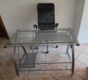 scrivania più sedia