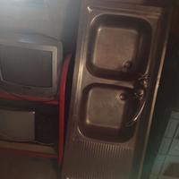 Lavandino doppio in acciaio. Usato.