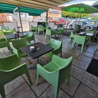 Set completo da esterno 6 tavoli e 24 sedie 