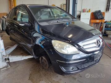 Ricambi MERCEDES CLASSE B 180 1992cc CDI 2006