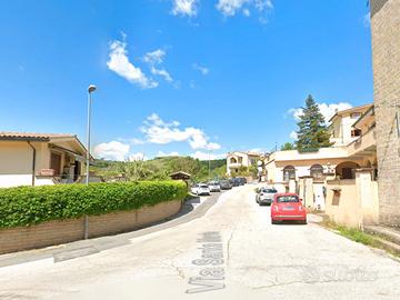 Sacrofano spazioso monolocale arredato