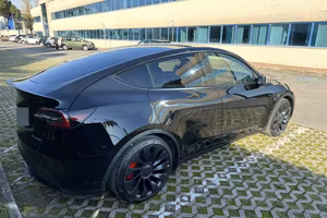 TESLA Model Y AWD Performance