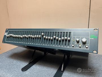 Equalizzatore grafico BSS FCS 930.