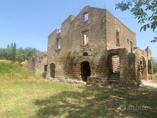 Masseria con terreno a Sant'Agata (BN)