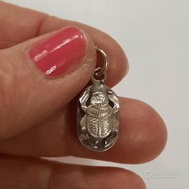 ciondolo argento scarabeo 