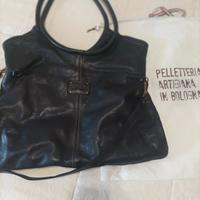 borsa Bayside in vera pelle lavata e tinta in capo