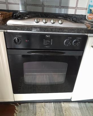 Forno a incasso Rex nero.