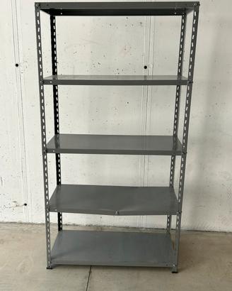 Scafalatura in metallo