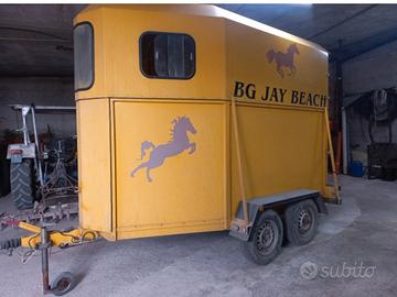 trailer trasporto cavalli