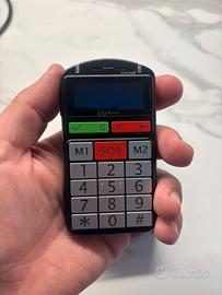 Telefono cellulare per anziani