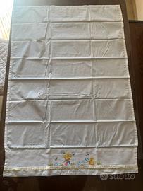 lenzuolo per carrozzino ricamato a mano