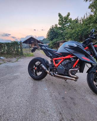 KTM Superduke r 1290 2021