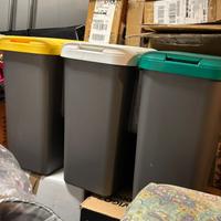 Bidoni piccoli per la raccolta differenziata