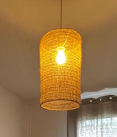 Lampadario a sospensione in juta
