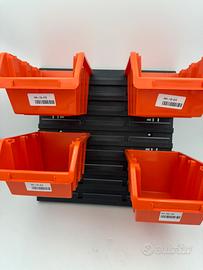 Pannelli e scatoline per attrezzi