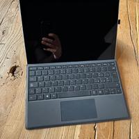 surface  Pro4 Ssd 128gb RAM 4 core m3