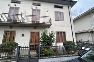 CASA INDIPENDENTE A AGLIANA