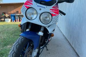 Honda CBR 900 SC28 Fireblade 1992