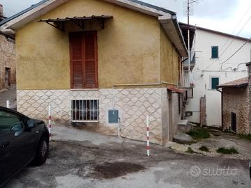 Casa indipendente San Donato di Tagliacozzo