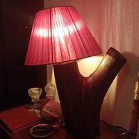 Lampada in legno fatta a mano