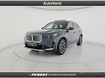 BMW iX1 eDrive 20 X-Line