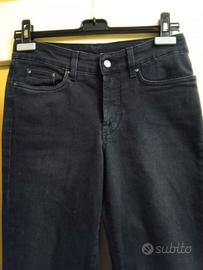 Jeans nero. Nuovo