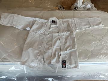 Karategi kimono in cotono con cintura bianca giall