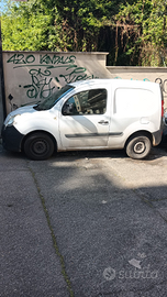 Renault kangoo appena revisionata