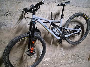 mountain bike Specialized stumpjumper alloy