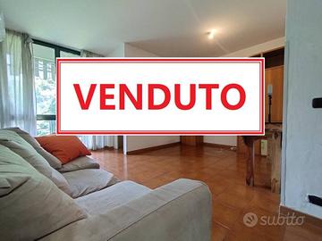 Appartamento di 80 m² con 3 locali e box auto a Rh
