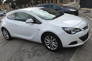 Opel astra gtc